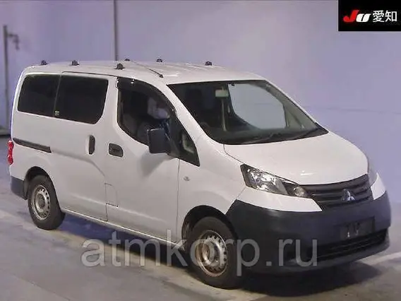 Микроавтобус Mitsubishi DELICA  б/у