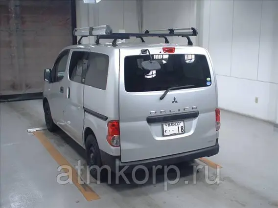 Микроавтобус Mitsubishi DELICA  б/у фото 3