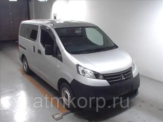Микроавтобус Mitsubishi DELICA  б/у