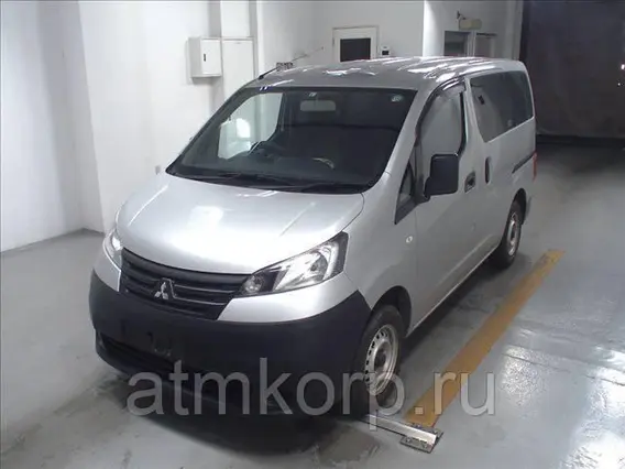 Микроавтобус Mitsubishi DELICA  б/у фото 2