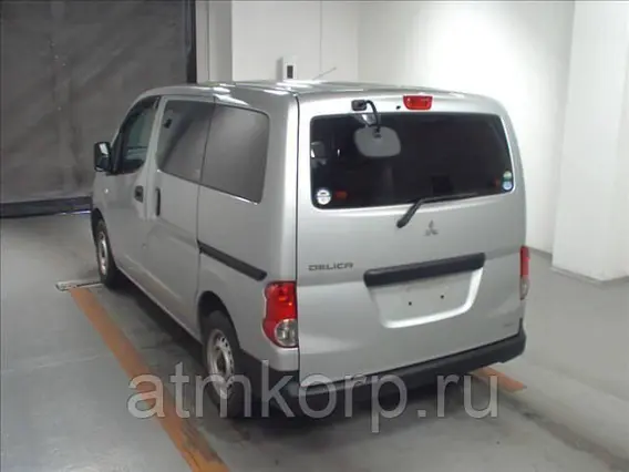 Микроавтобус Mitsubishi DELICA  б/у фото 3