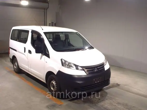 Микроавтобус Mitsubishi DELICA  б/у