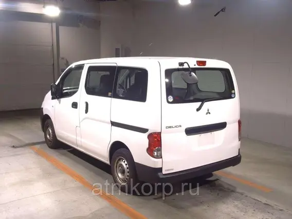 Микроавтобус Mitsubishi DELICA  б/у фото 2