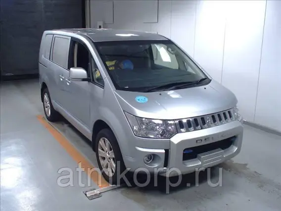 Микроавтобус Mitsubishi DELICA  б/у