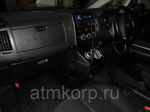 Микроавтобус Mitsubishi DELICA  б/у фото 5