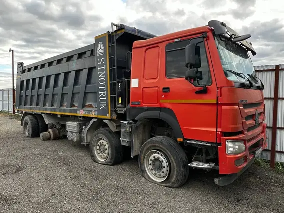 Самосвал Howo HW76 2022 года б/у фото 3