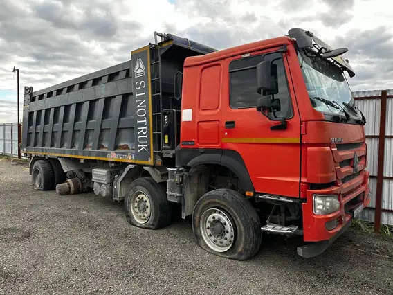 Самосвал Howo HW76 2022 года б/у фото 4