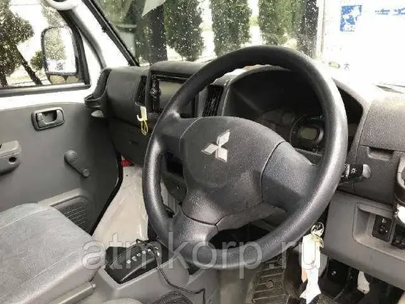 Микроавтобус Mitsubishi MINICAB  б/у фото 3