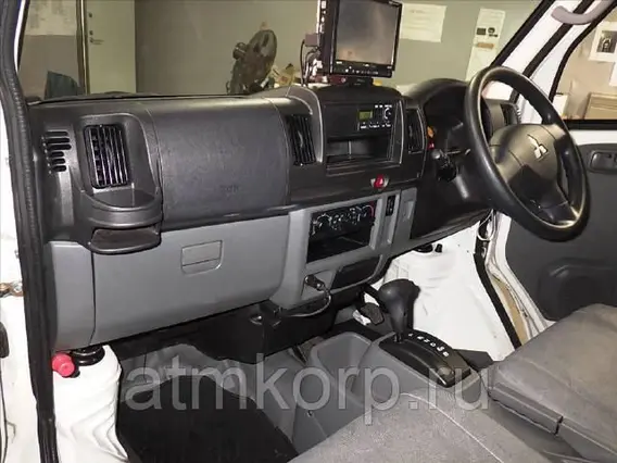 Микроавтобус Mitsubishi MINICAB  б/у фото 3