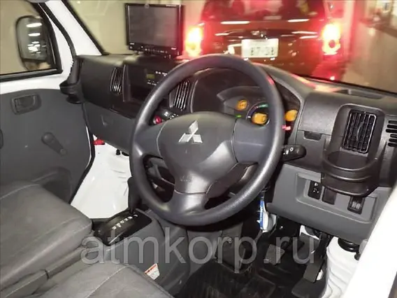 Микроавтобус Mitsubishi MINICAB  б/у фото 4
