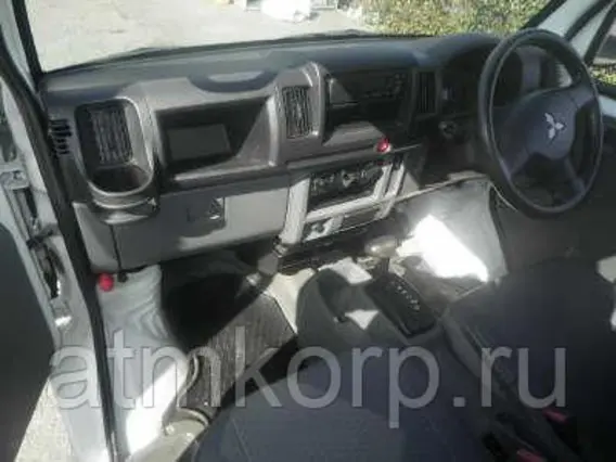 Микроавтобус Mitsubishi MINICAB  б/у фото 3
