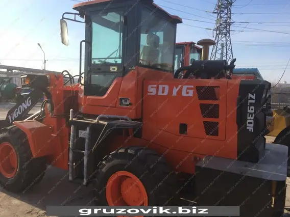 Фронтальный погрузчик Yigong ZL 930 2014 года б/у
