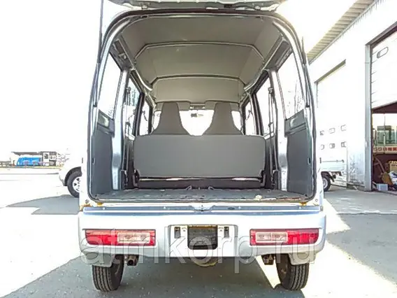 Микроавтобус Mitsubishi MINICAB б/у фото 7