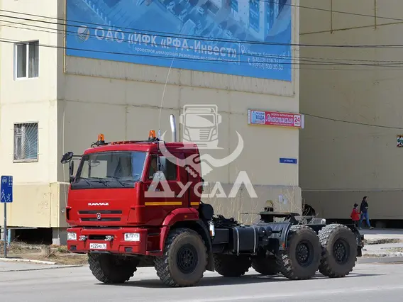 Тягач Камаз 5350  б/у