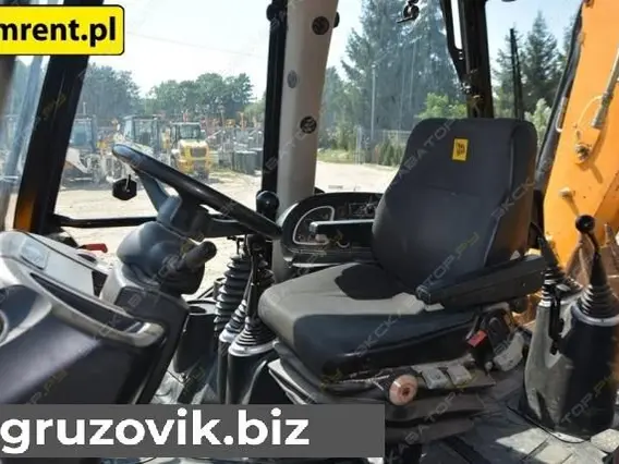 Экскаватор-погрузчик JCB 3CX 2016 года б/у