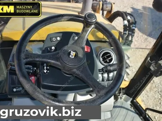 Экскаватор-погрузчик Caterpillar 432 2013 года б/у