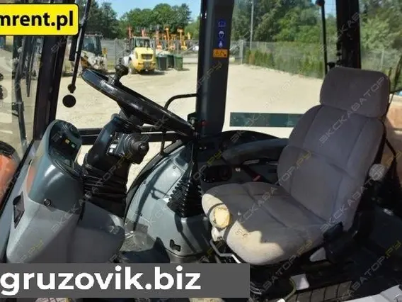 Экскаватор-погрузчик Fiat FB 2004 года б/у