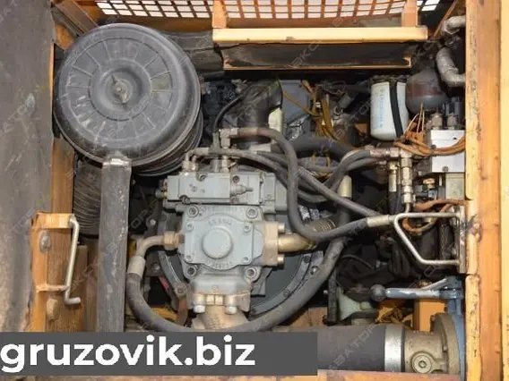 Экскаватор Liebherr R 900 2001 года б/у