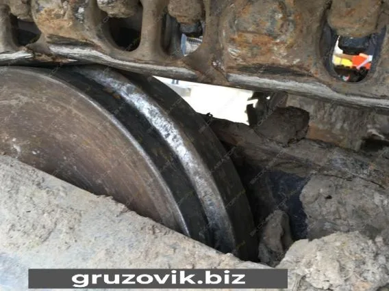 Экскаватор Hitachi ZX250LC 2006 года б/у