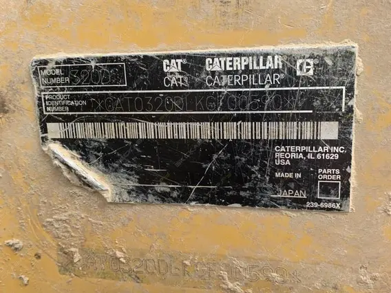 Экскаватор Caterpillar 320 2007 года б/у