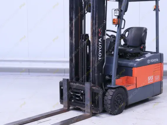 Вилочный погрузчик Toyota 7FBE15 2010 года б/у