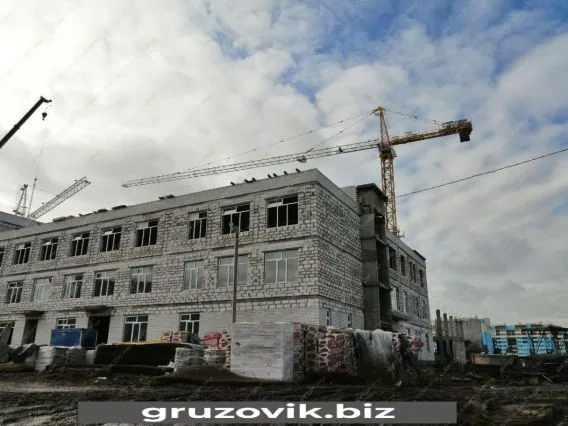 Автокран DAHAN QTZ100 2014 года б/у