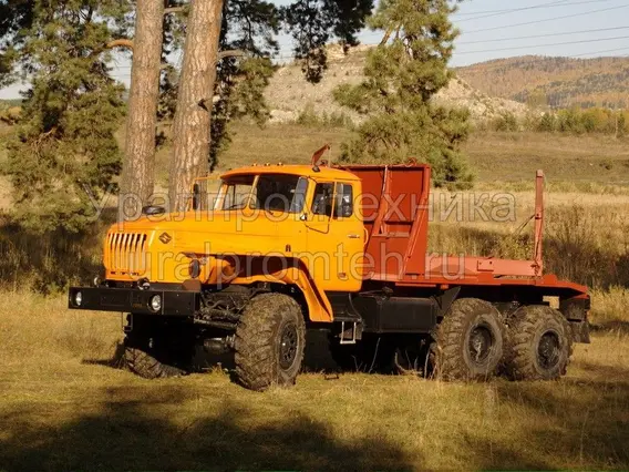 Лесовоз Урал 5557 б/у
