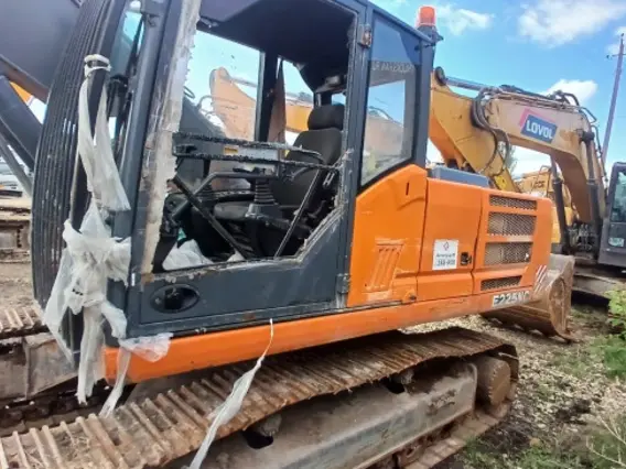 Экскаватор UMG E225NC 2023 года б/у