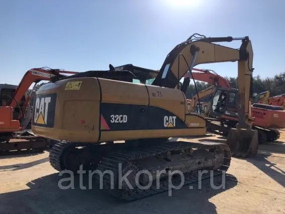 Экскаватор Caterpillar 320 б/у фото 2