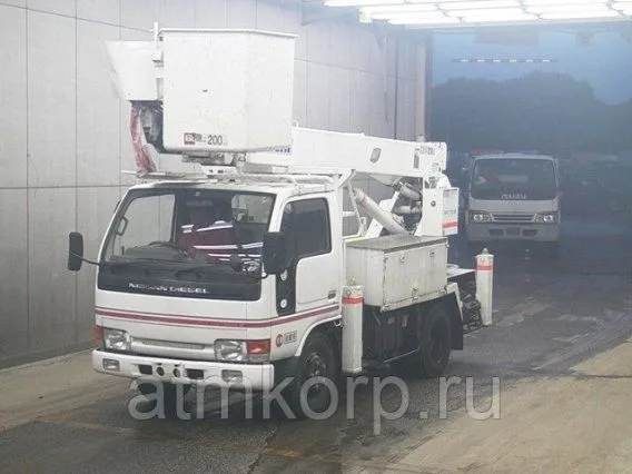 Автовышка Nissan Truck  б/у