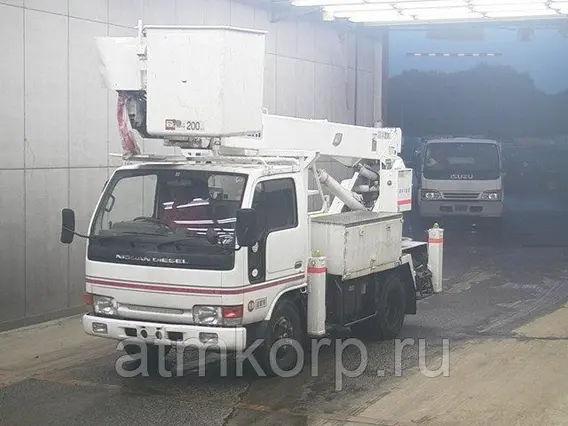 Автовышка Nissan Truck  б/у