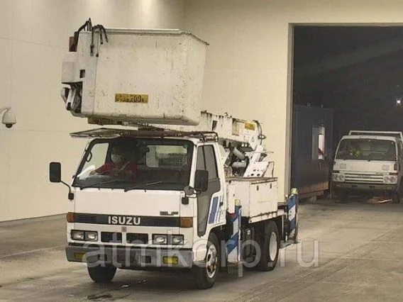 Автовышка Isuzu Elf  б/у