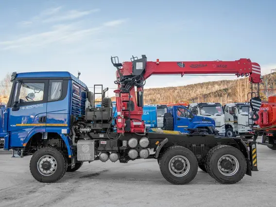 Тягач с КМУ Shacman SX32586V385 2025 года новый фото 5