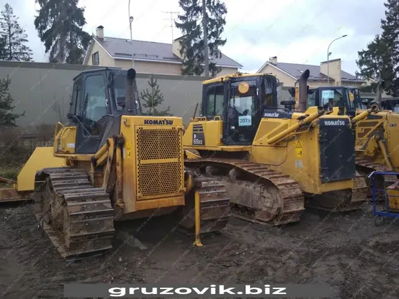 Бульдозер Komatsu D65 2016 года б/у