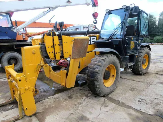 Телескопический погрузчик JCB Loadall 540-170 2011 года б/у фото 7