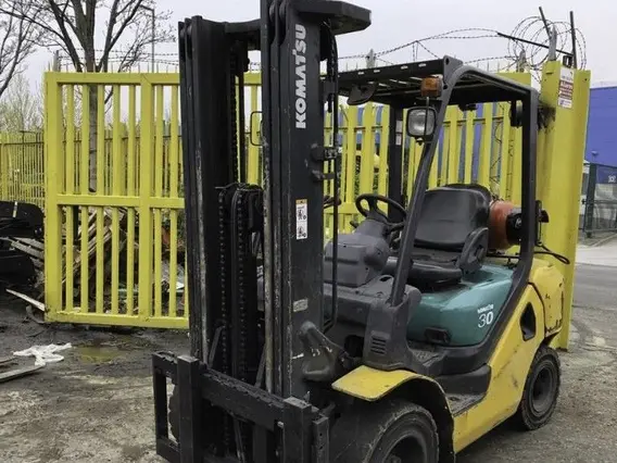Вилочный погрузчик Komatsu FG 30T16  б/у