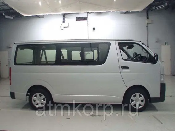 Микроавтобус Toyota HIACE VAN б/у