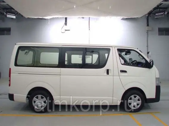 Микроавтобус Toyota HIACE VAN  б/у