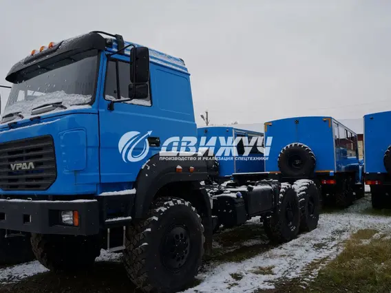 Тягач Урал 44202 б/у