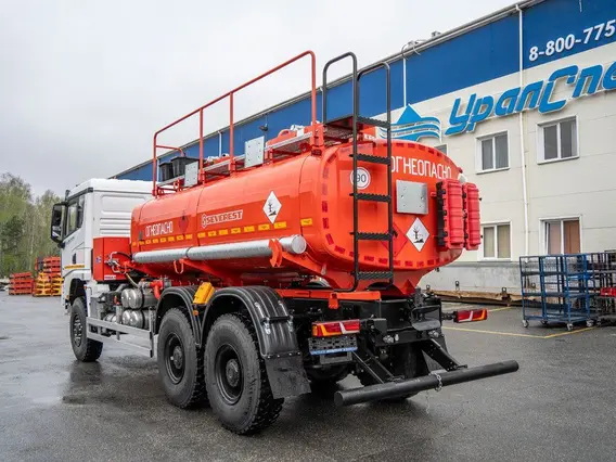Автотопливозаправщик Shacman SX32586V385 2025 года новый фото 2