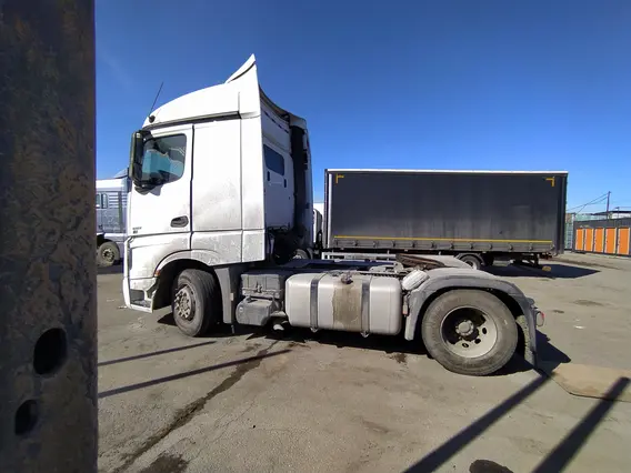 Седельный тягач Mercedes-Benz Actros 2023 года б/у фото 8
