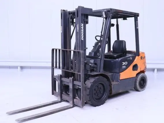 Вилочный погрузчик Daewoo D30S  б/у