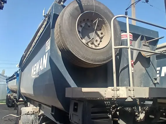 Полуприцеп самосвальный GRUNWALD 9453 2022 года б/у фото 2