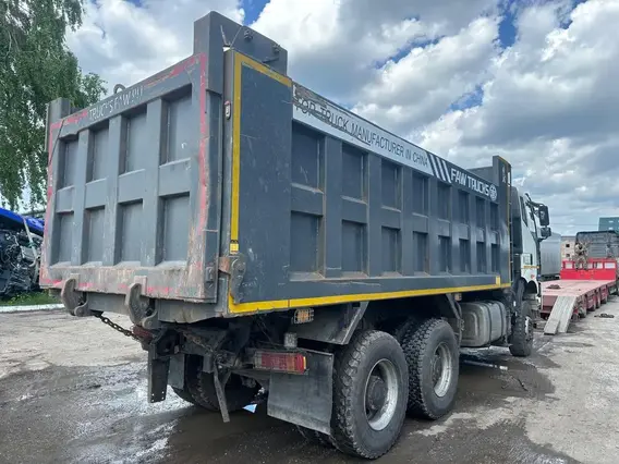 Самосвал FAW J6 2023 года б/у фото 6
