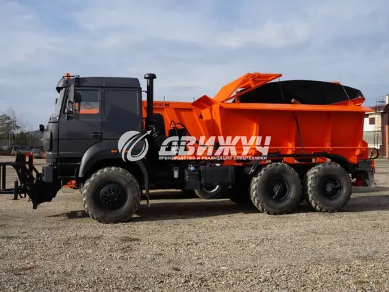Дорожно-уборочный автомобиль Урал 4320 б/у