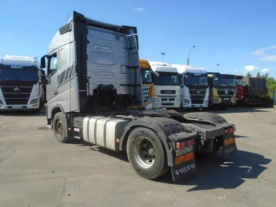 Седельный тягач Volvo FH 2020 года б/у фото 6
