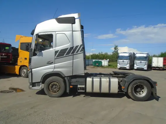 Седельный тягач Volvo FH 2020 года б/у фото 5