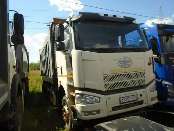 Самосвал FAW J6 2022 года б/у