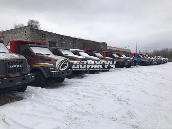 Самосвал Урал Next  б/у фото 2