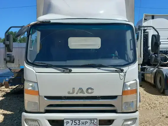 Тентованный грузовик JAC N120 2022 года б/у фото 3
